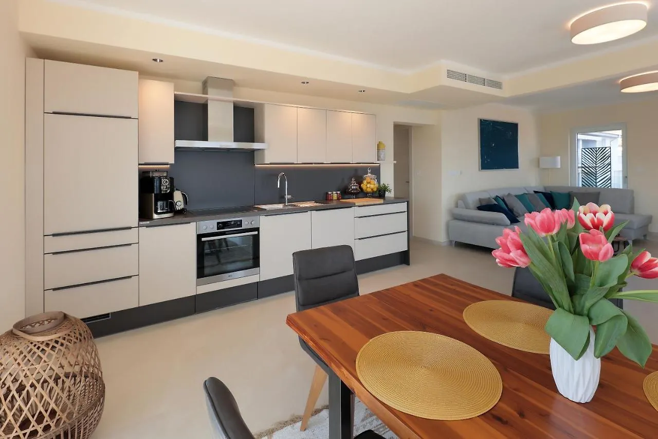 Villa Sunny Icici- Apartment Sky 0*, Icici Croatia
