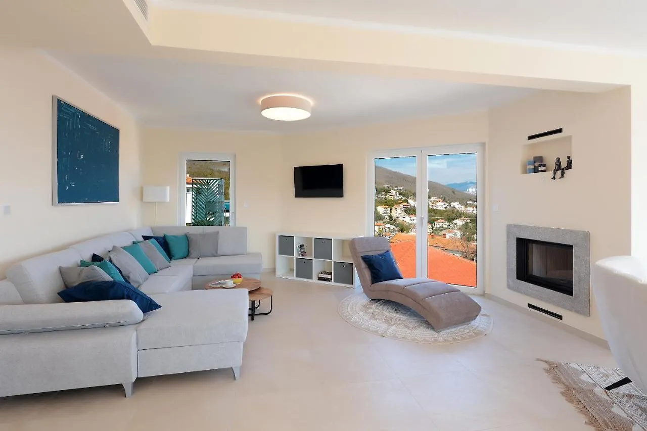 Villa Sunny Icici- Apartment Sky 0*,
